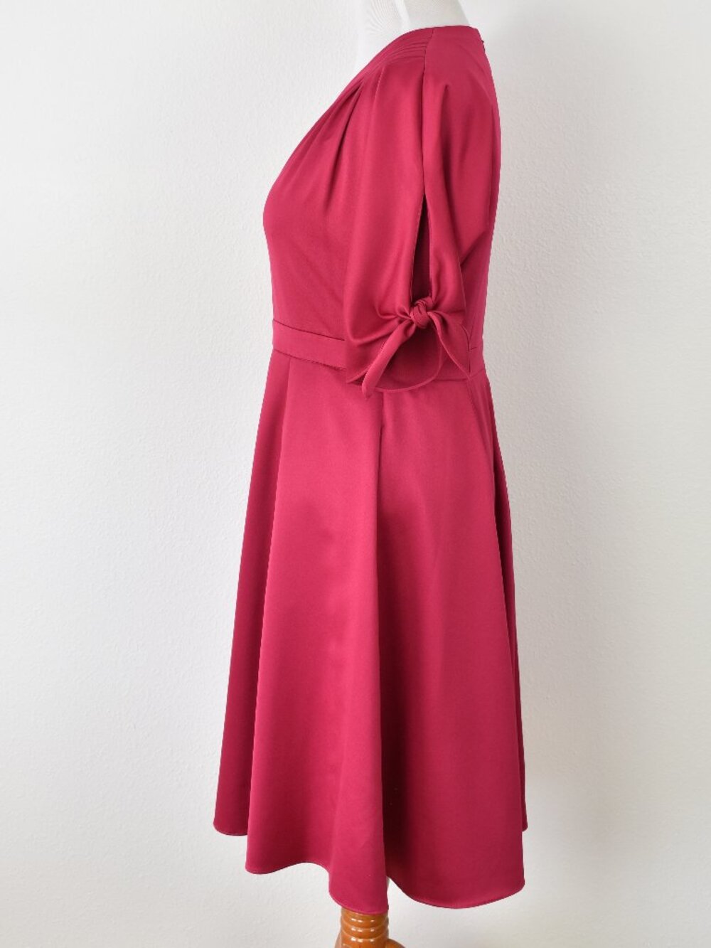 Gal Meets Glam DEBBIE Satin Fit and Flare Dress - 14 - Picture 7 of 11